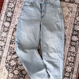 American Eagle Outfitters Light Wash Boyfriend Jeans
